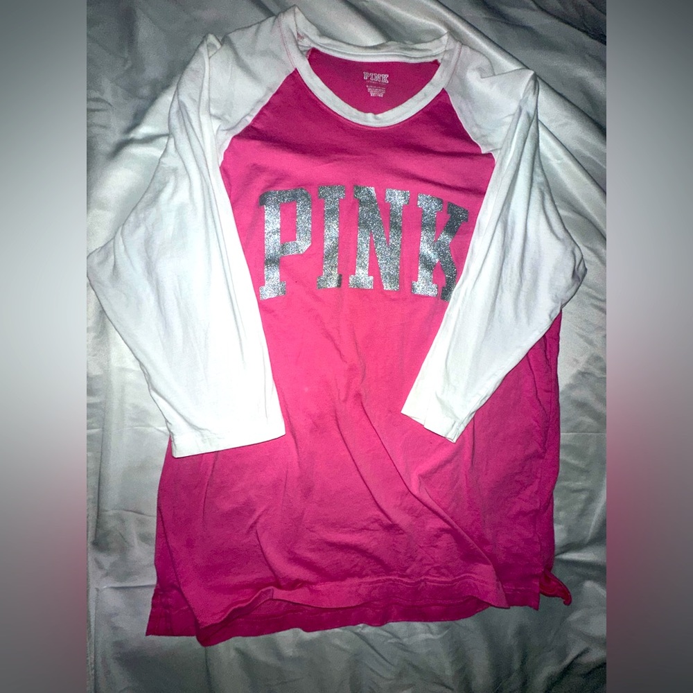 Pink tee with quarter sleeves